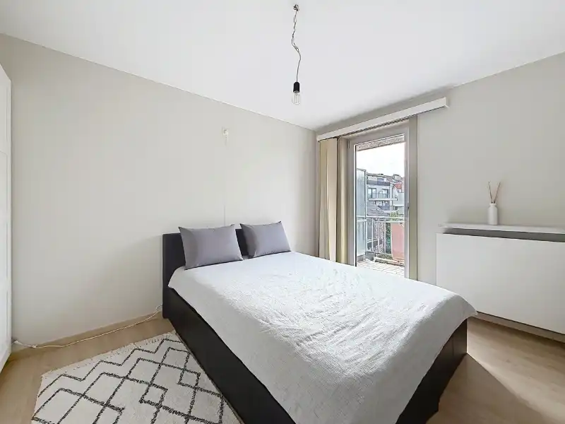 Lichtrijk appartement met 2 slaapkamers + garage foto 5