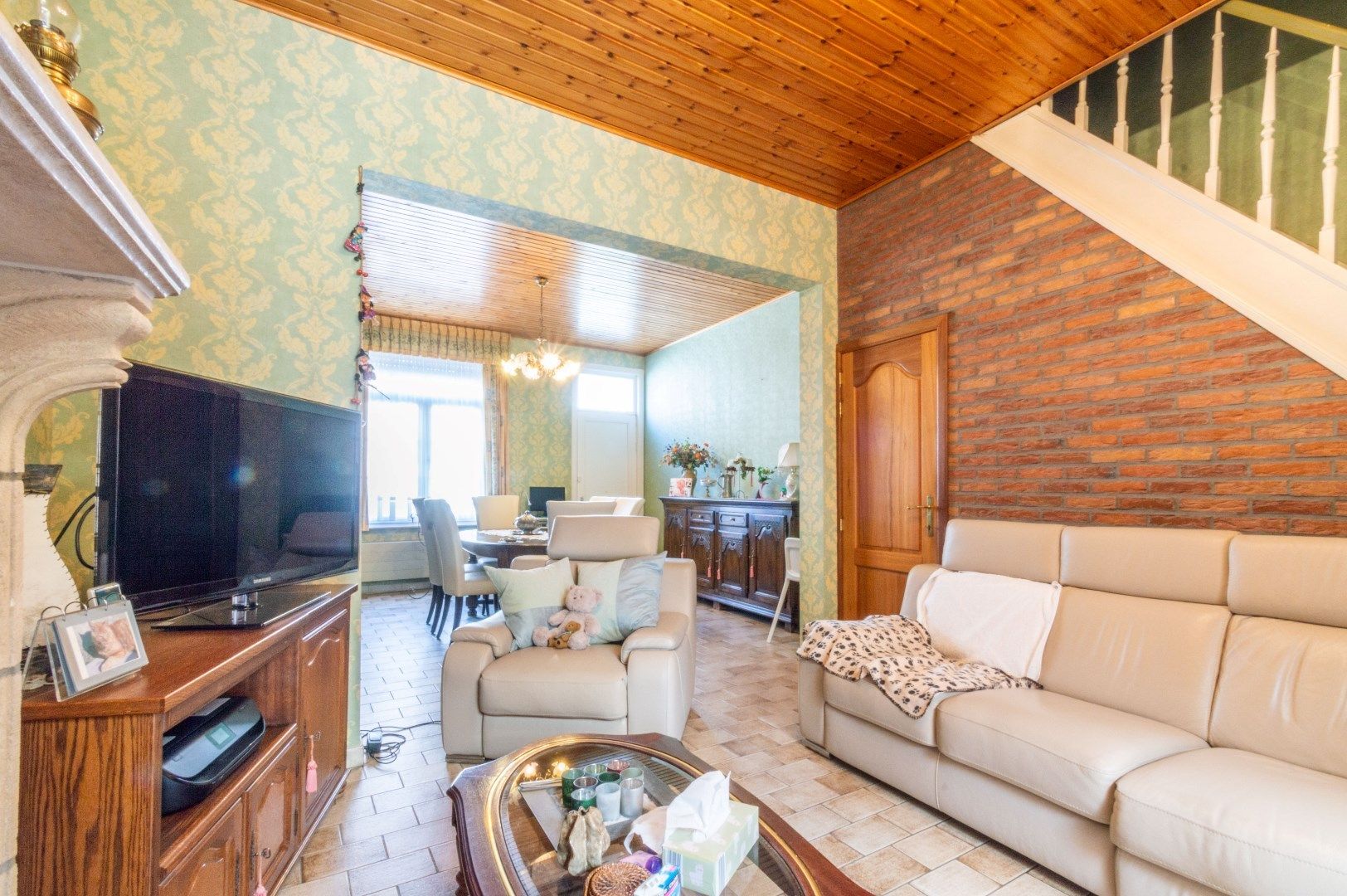 Een welgelegen, goed onderhouden woning met oa. 3 grote slaapkamers !! foto 5