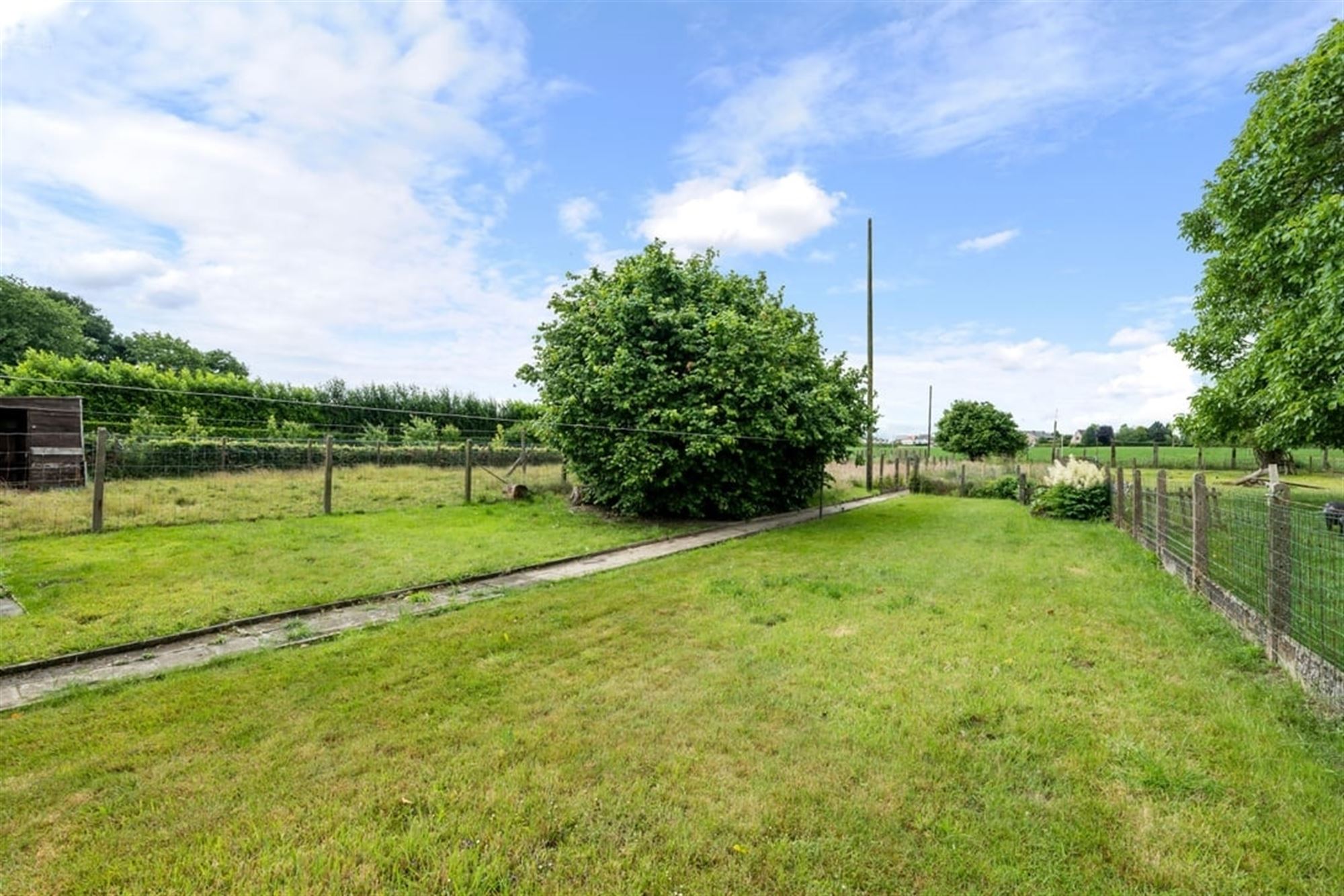 HAFOPEN BEBOUWING MET PRACHTIG UITZICHT OP EEN PERCEEL VAN 12A35CA foto 4