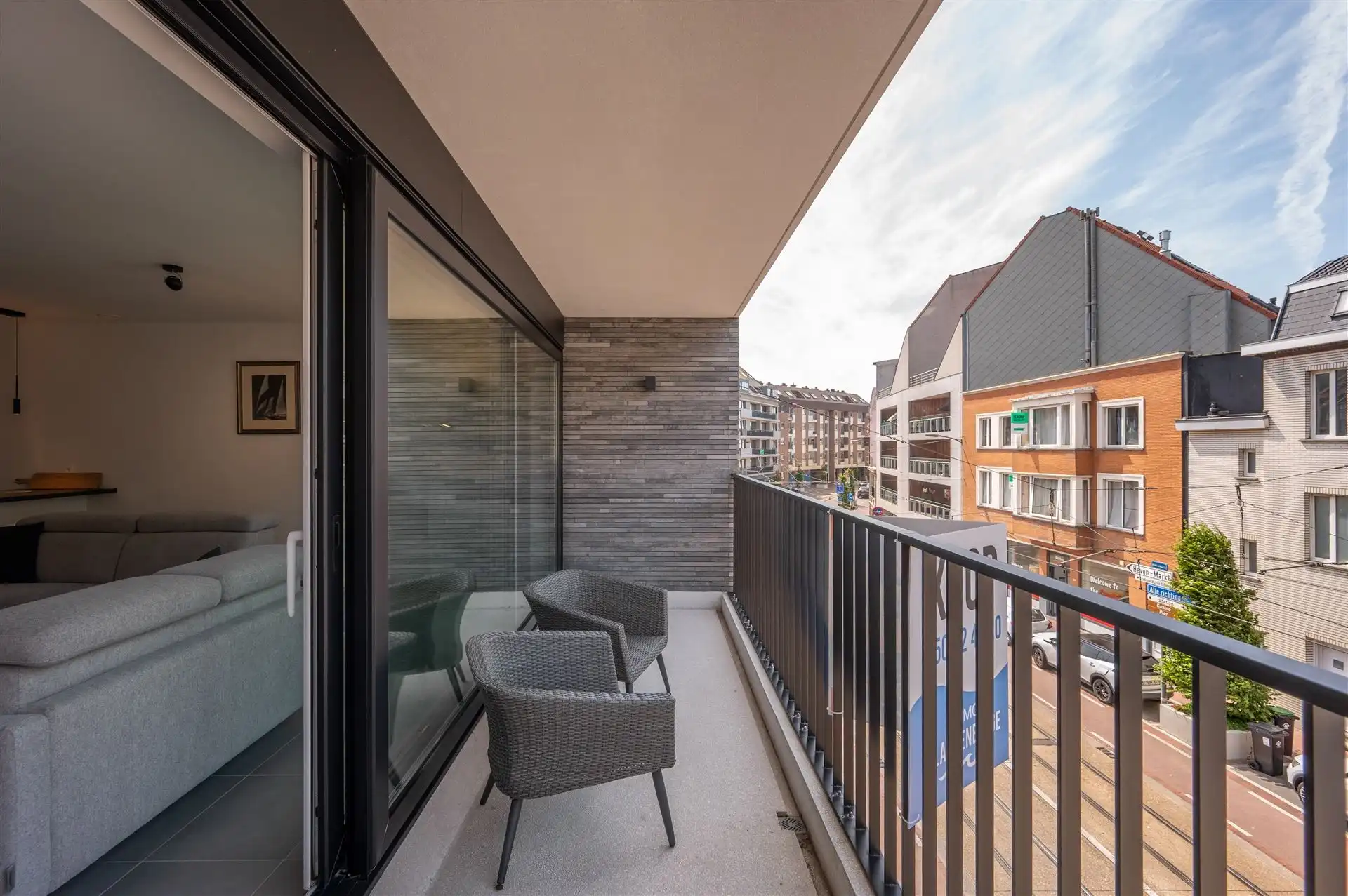 Gemeubeld appartement met 2 slaapkamers en ruim terras. foto 3