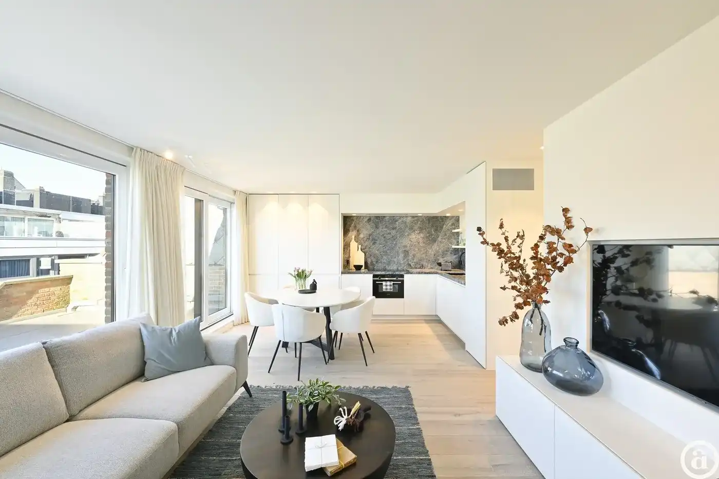 Penthouse-appartement vlakbij de zeedijk met zonneterrassen  foto 2