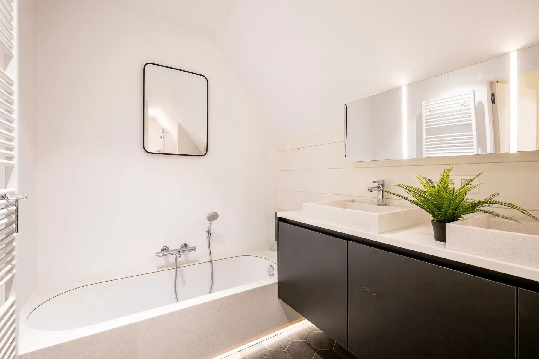 Volledig vernieuwde, gezellige ongemeubelde woning foto 13