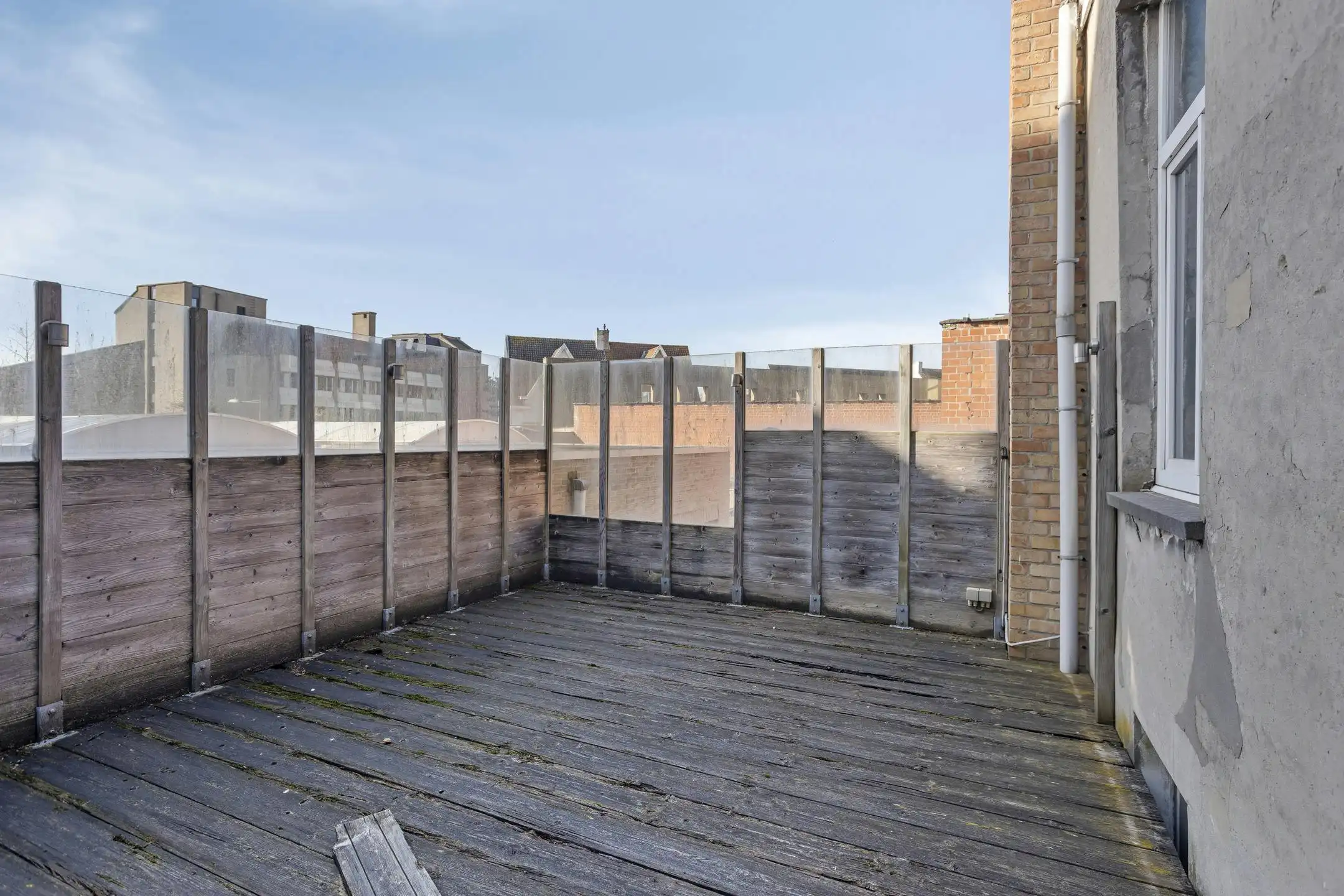 Handelspand met woning in centrum Veurne. foto 34