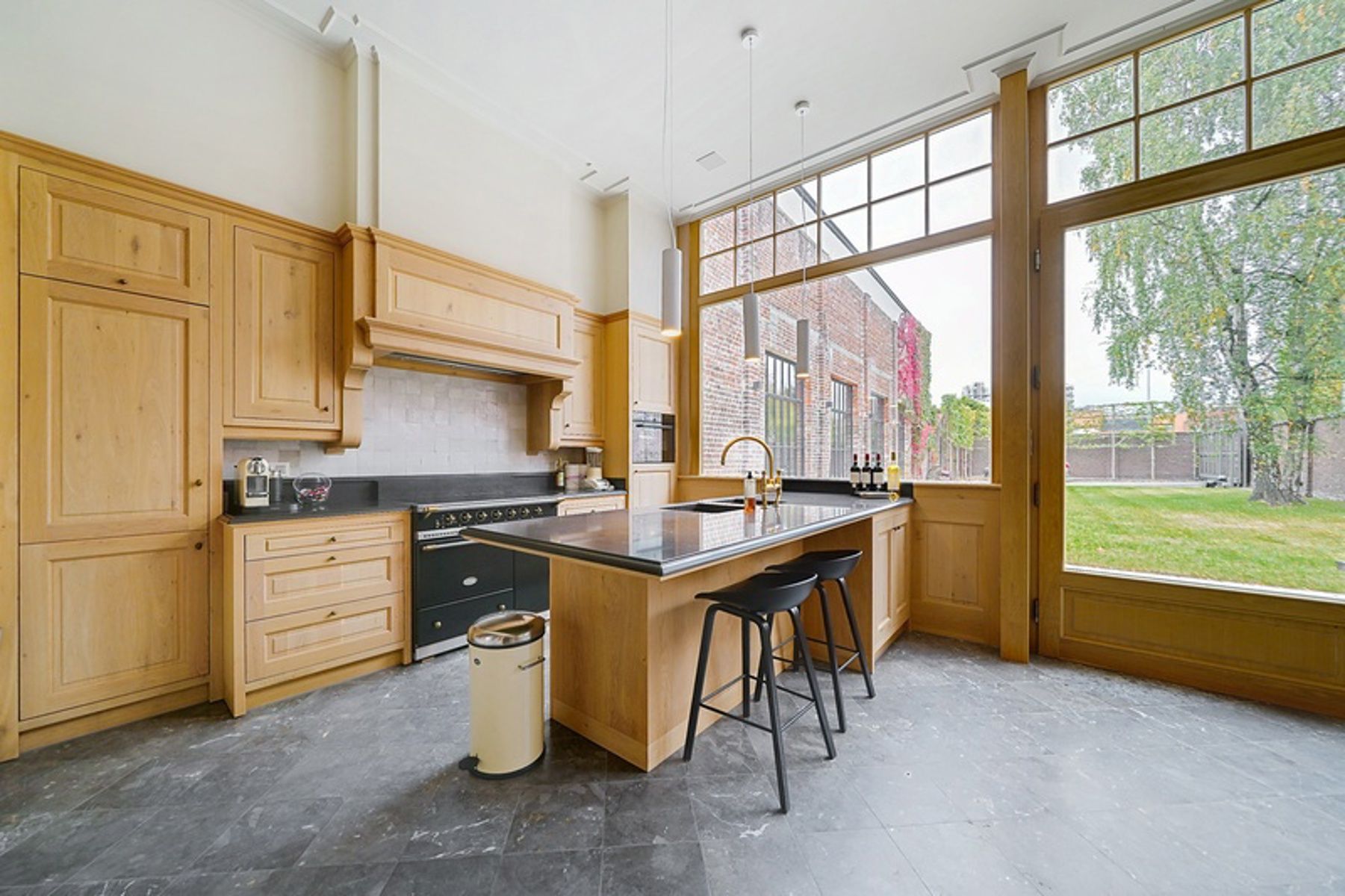 Prachtige herenwoning met tuin en garage! foto 14