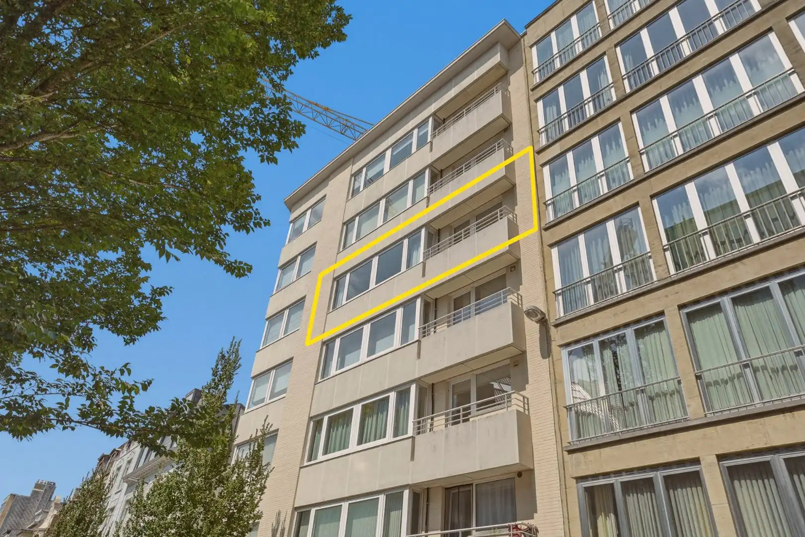 Stijlvol gerenoveerd stadsappartement met maatwerk, 2 slaapkamers en veel bergruimte foto 28