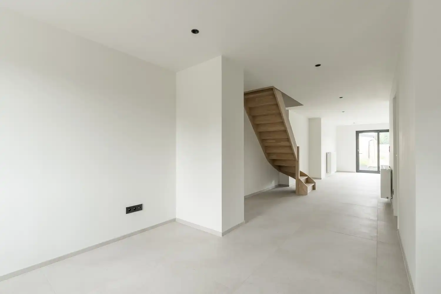 Volledig gerenoveerde charmante woning met diepe tuin, 3 slaapkamers en EPC B foto 8