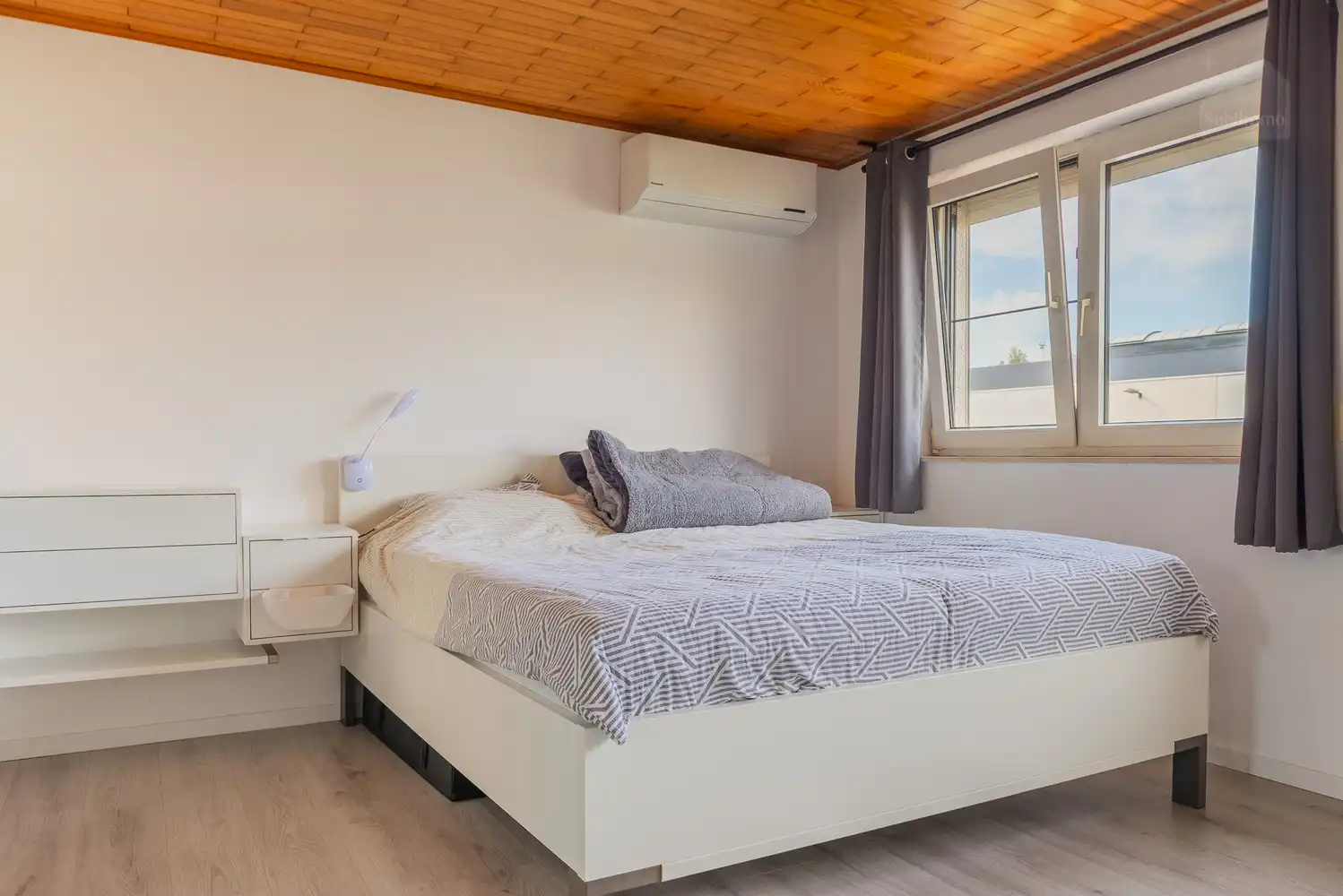 Ruime gezinswoning met 4 slaapkamers op een perceel van 840 m² foto 25