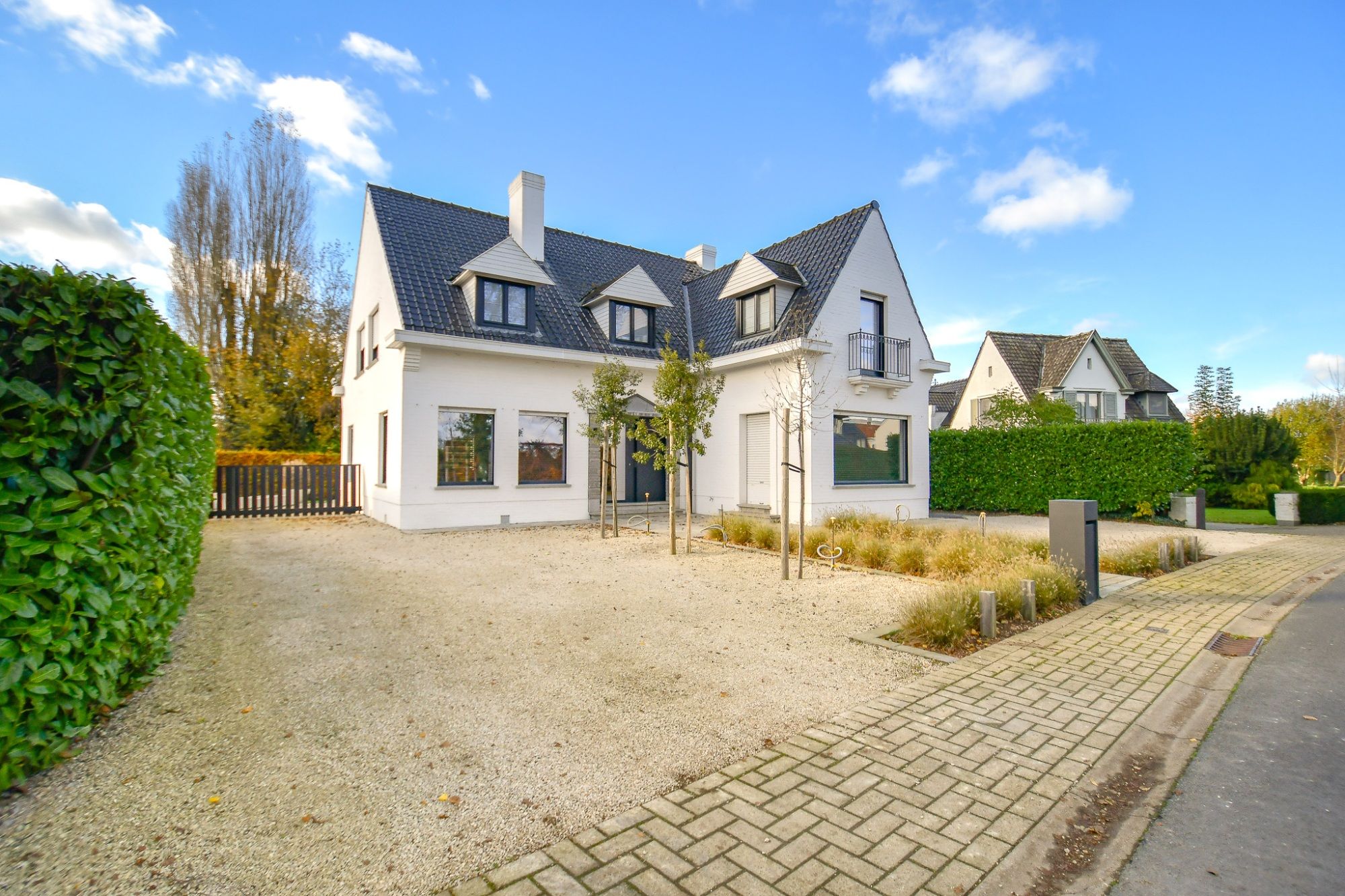 Stijlvol wonen met praktijkmogelijkheden in een groene omgeving tussen Oedelem en Brugge foto 2
