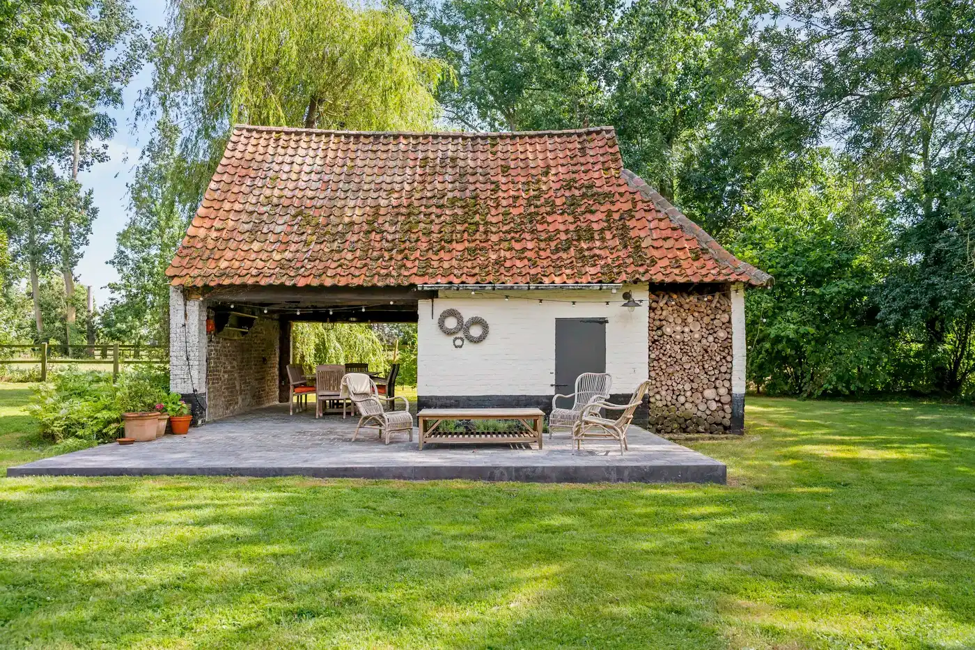 Exclusieve landelijke villa met paardenaccommodatie op ca 1,6ha foto 25