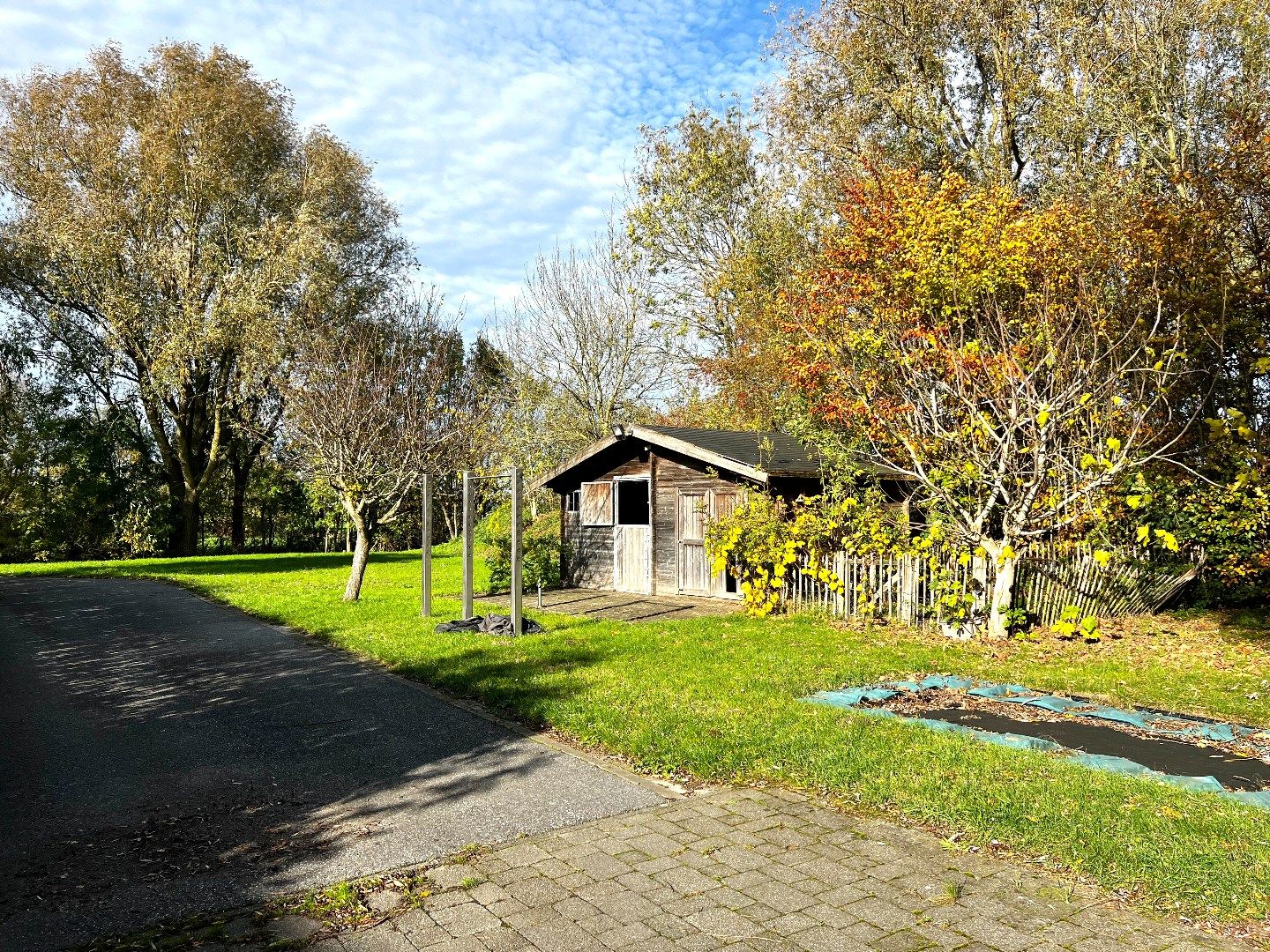 Veelzijdige eigendom met tal van mogelijkheden te koop te Zwevegem! foto 5