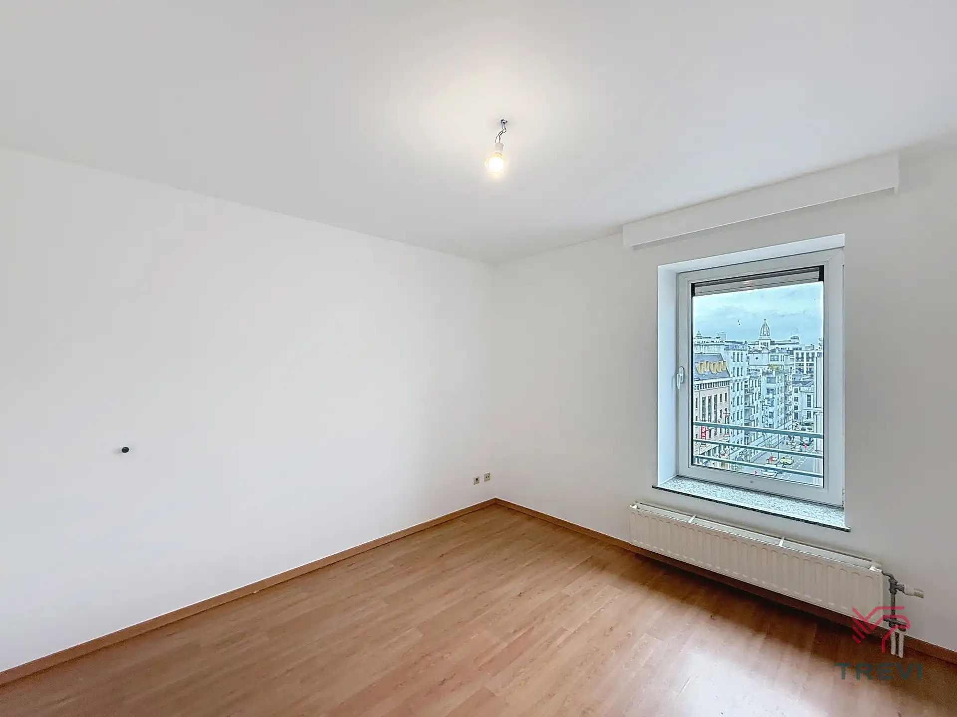Appartement met 1 slaapkamer + volledig opgeknapt kantoor! foto 5