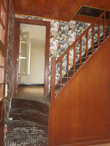Totaal te renoveren woning op groot perceel van ca. 1270m² foto 16