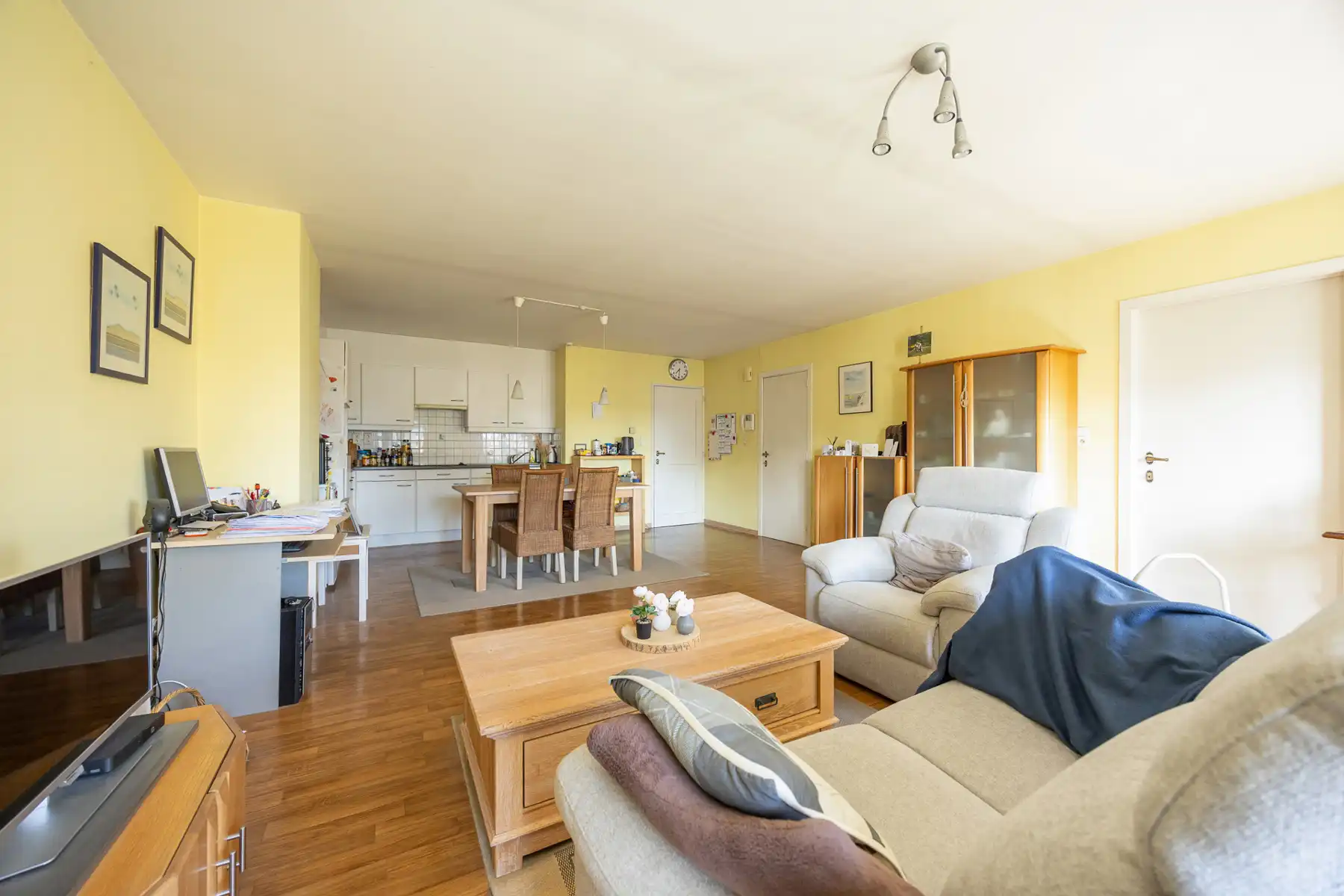 Gebouw bestaande uit 2 wooneenheden in een rustige straat in het centrum van Beerse op een perceel van ca 463 m². foto 20