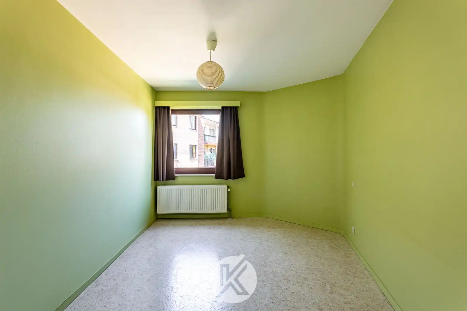 Lichtrijk appartement met parkeerplaats nabij het centrum foto 16