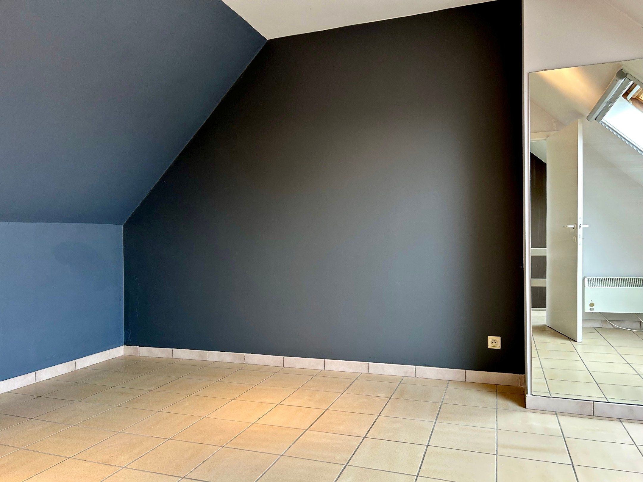 Gezellig duplex-appartement met garagebox in centrum Zulte. foto 12