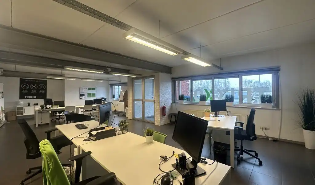 Commercieel gelegen kantoor te huur aan R4 in Mariakerke (Gent) foto 5