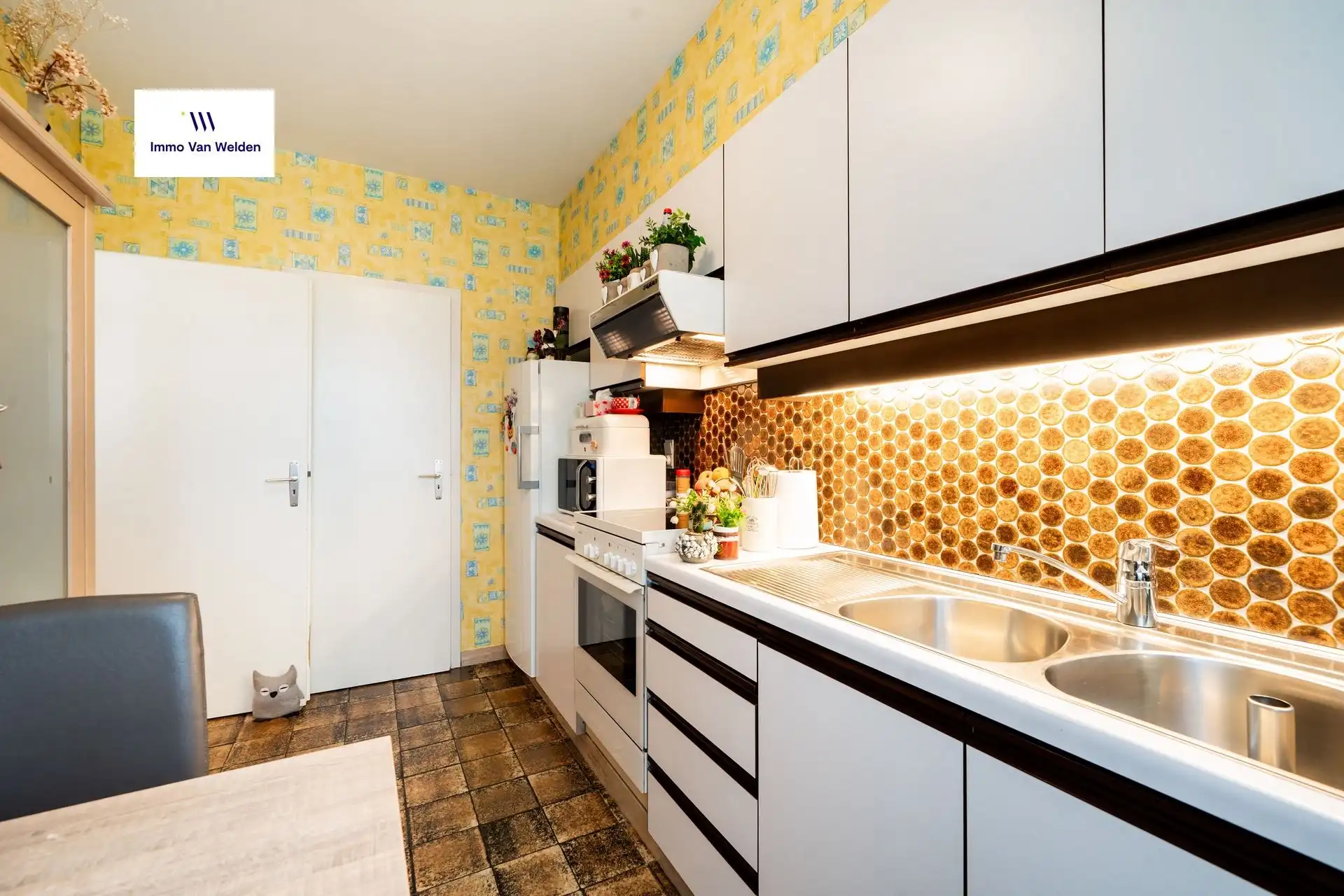 Ruim appartement met twee terrassen te Eine foto 4