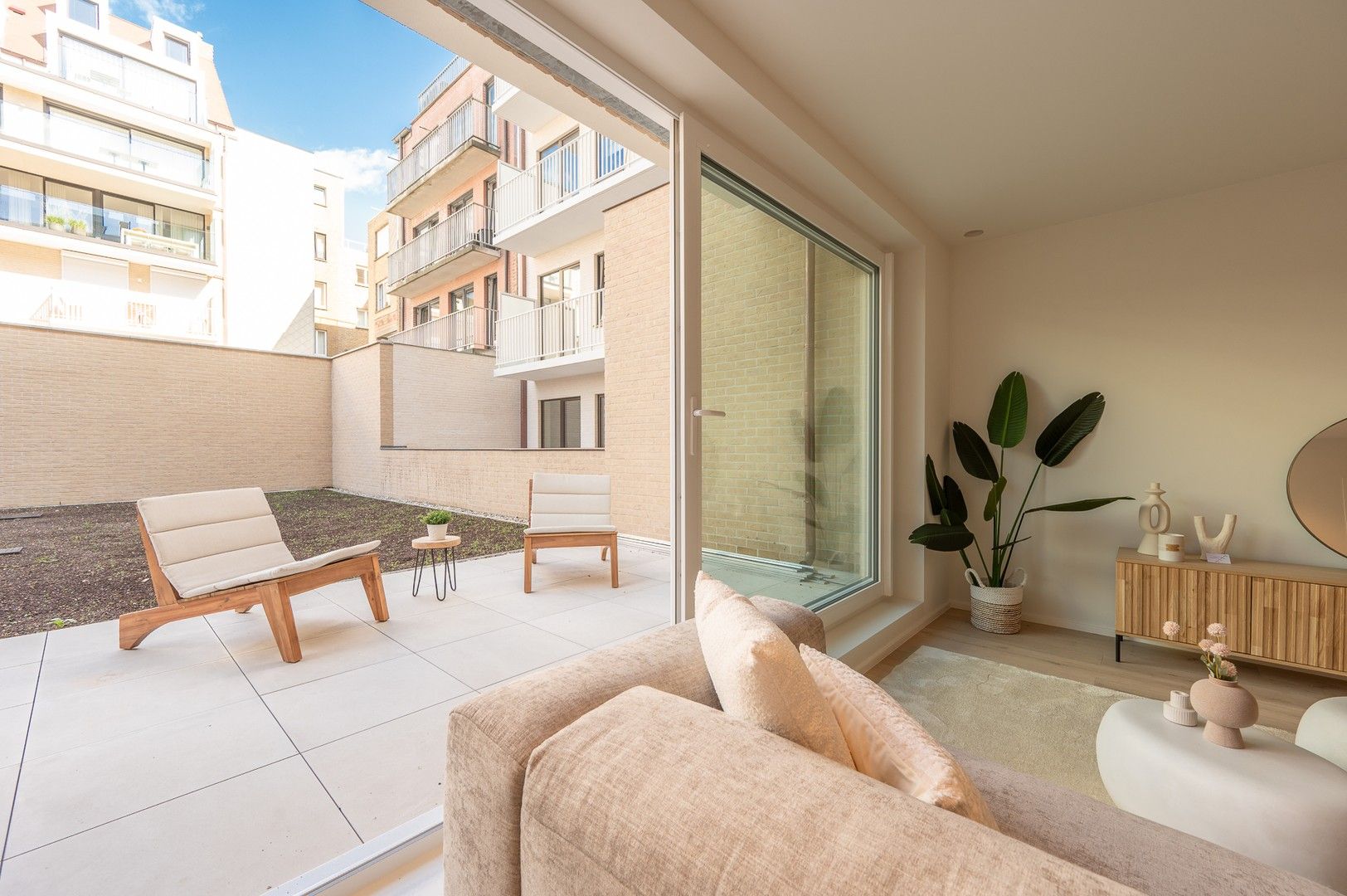 Gelijkvloers appartement met 3 slaapkamers nabij het centrum van Knokke. foto 3