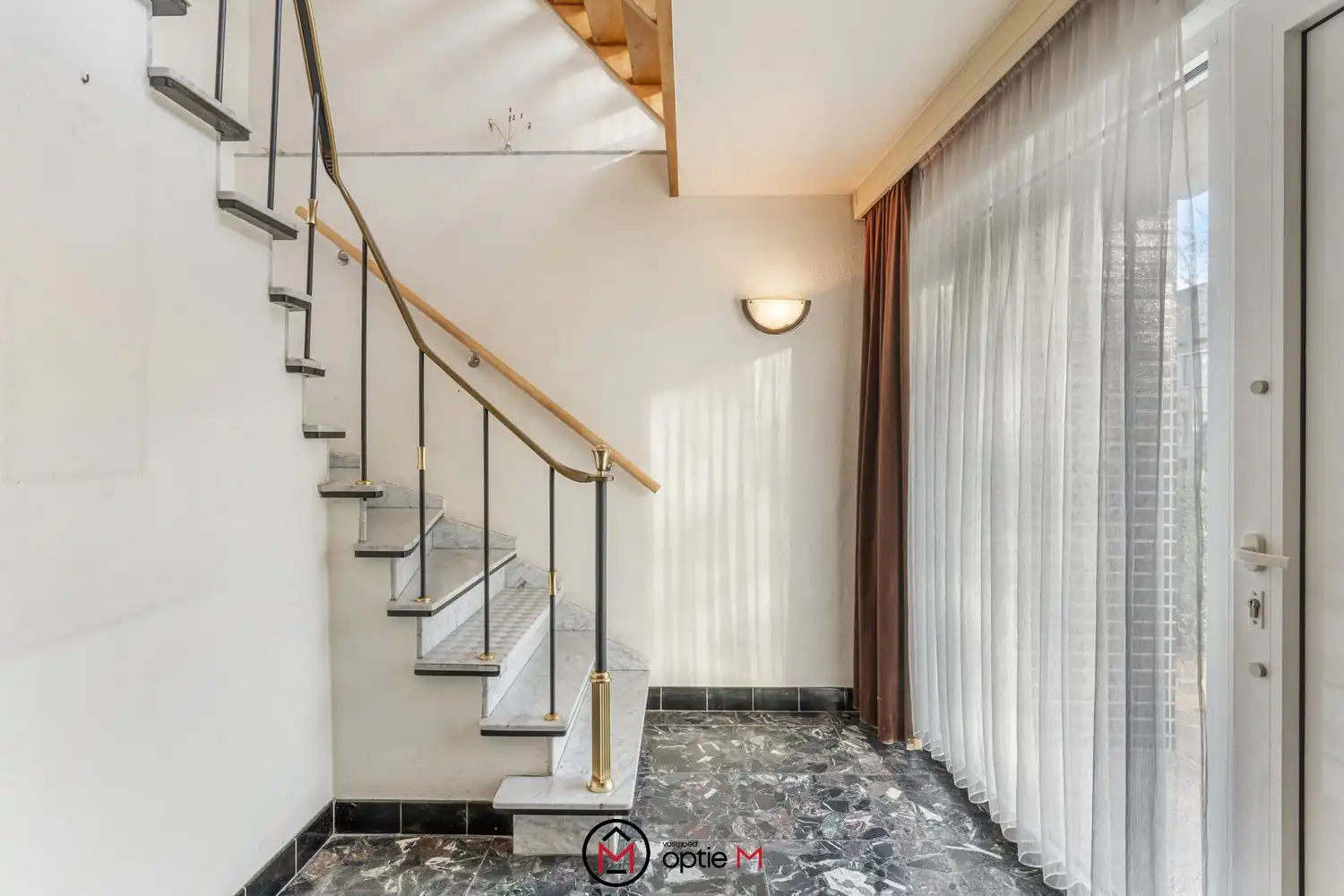 Karaktervolle woning met tuin te koop in centrum Bilzen foto 5