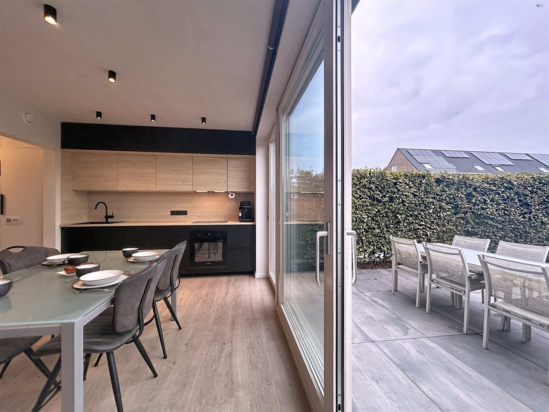 Recente woning met 4 slk en autostaanplaats op toplocatie foto 9
