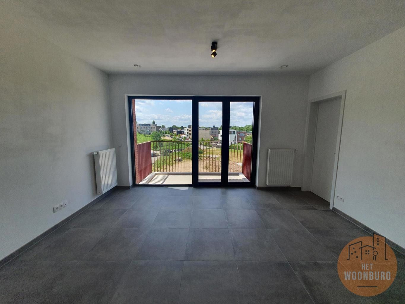 Nieuw appartement 2e verd. met terras en staanplaats foto 3