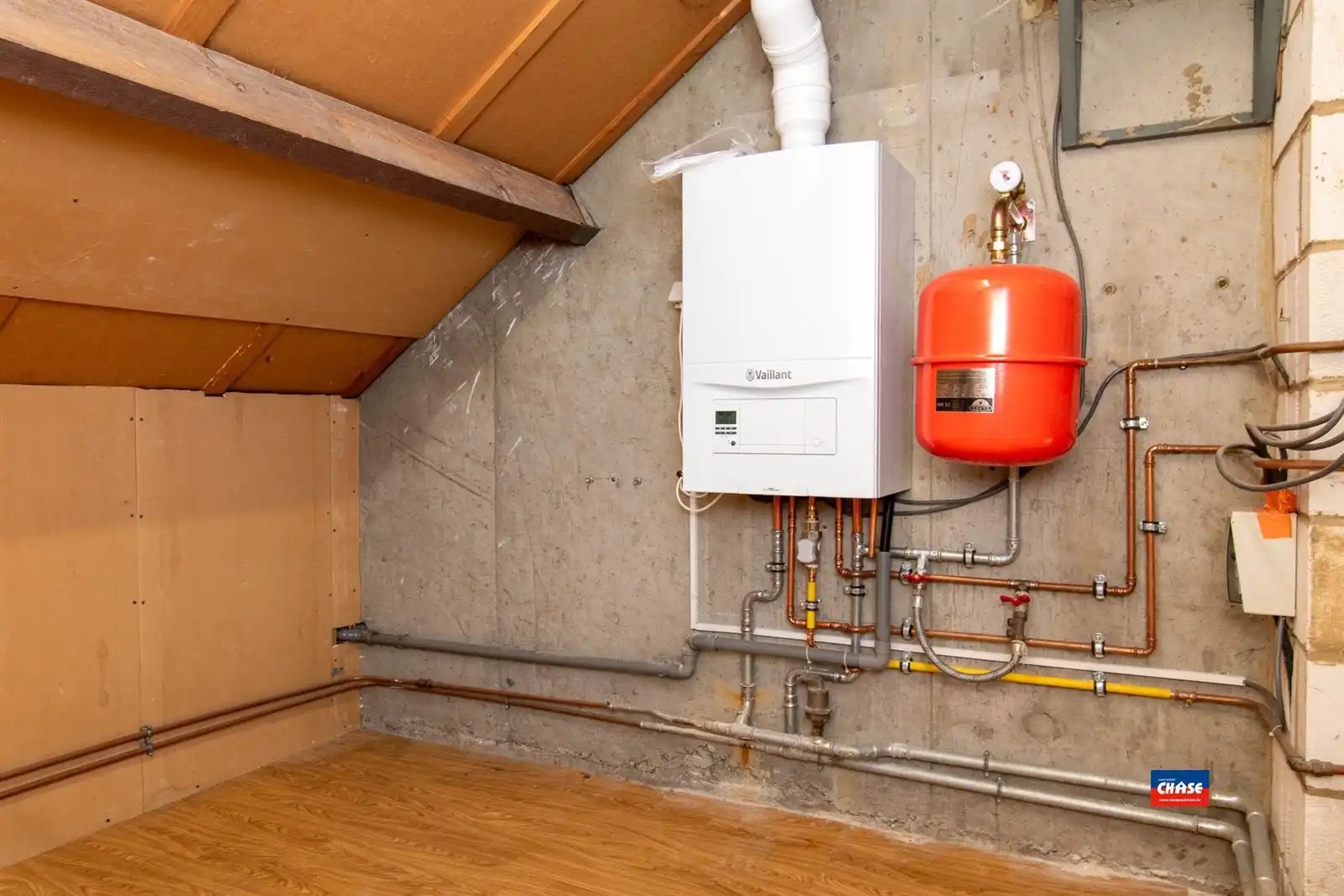 Woning met 4 slpks, garage en tuin foto 16