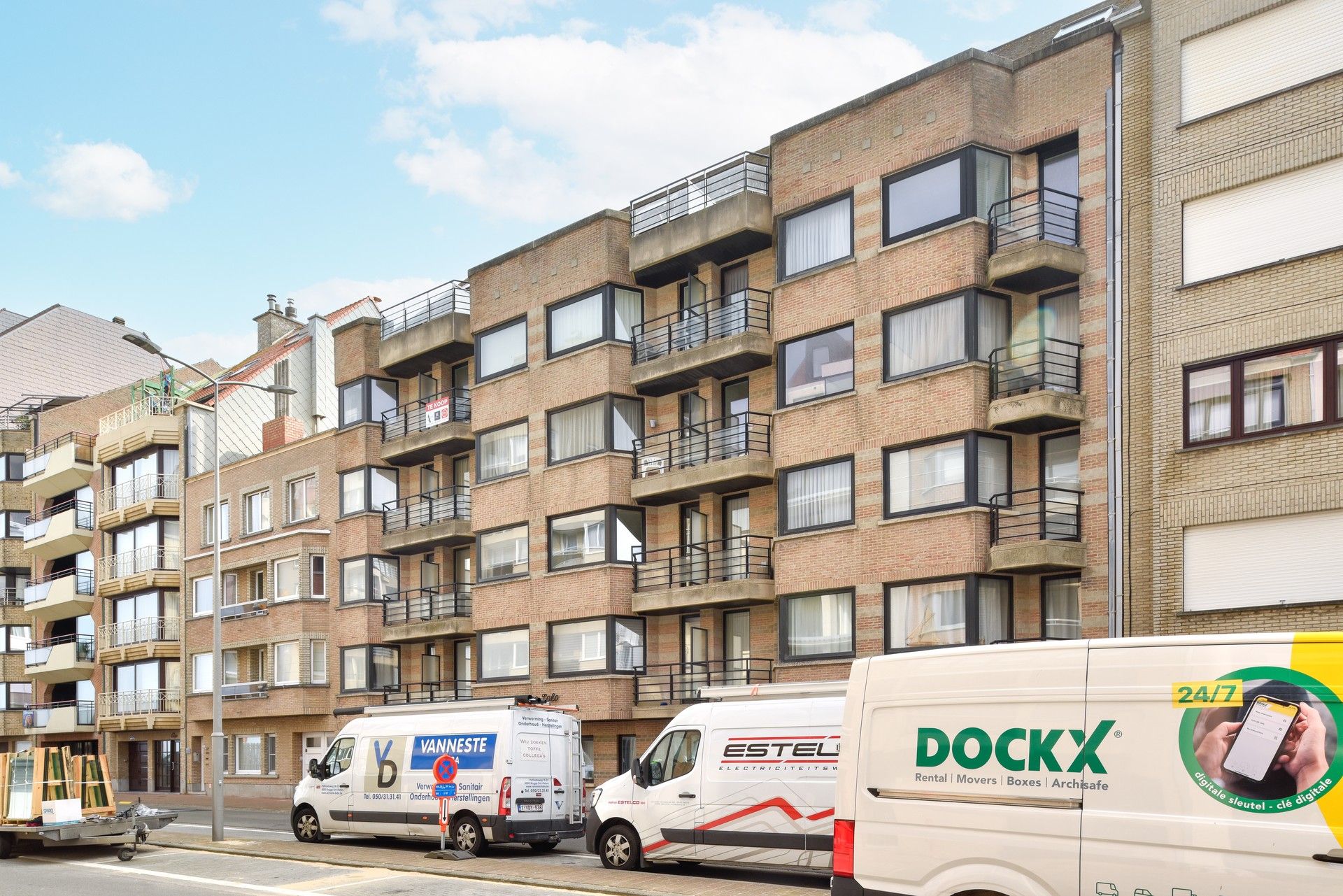 Toprenovatie met 3 slaapkamers en zijdelings zeezicht foto 25