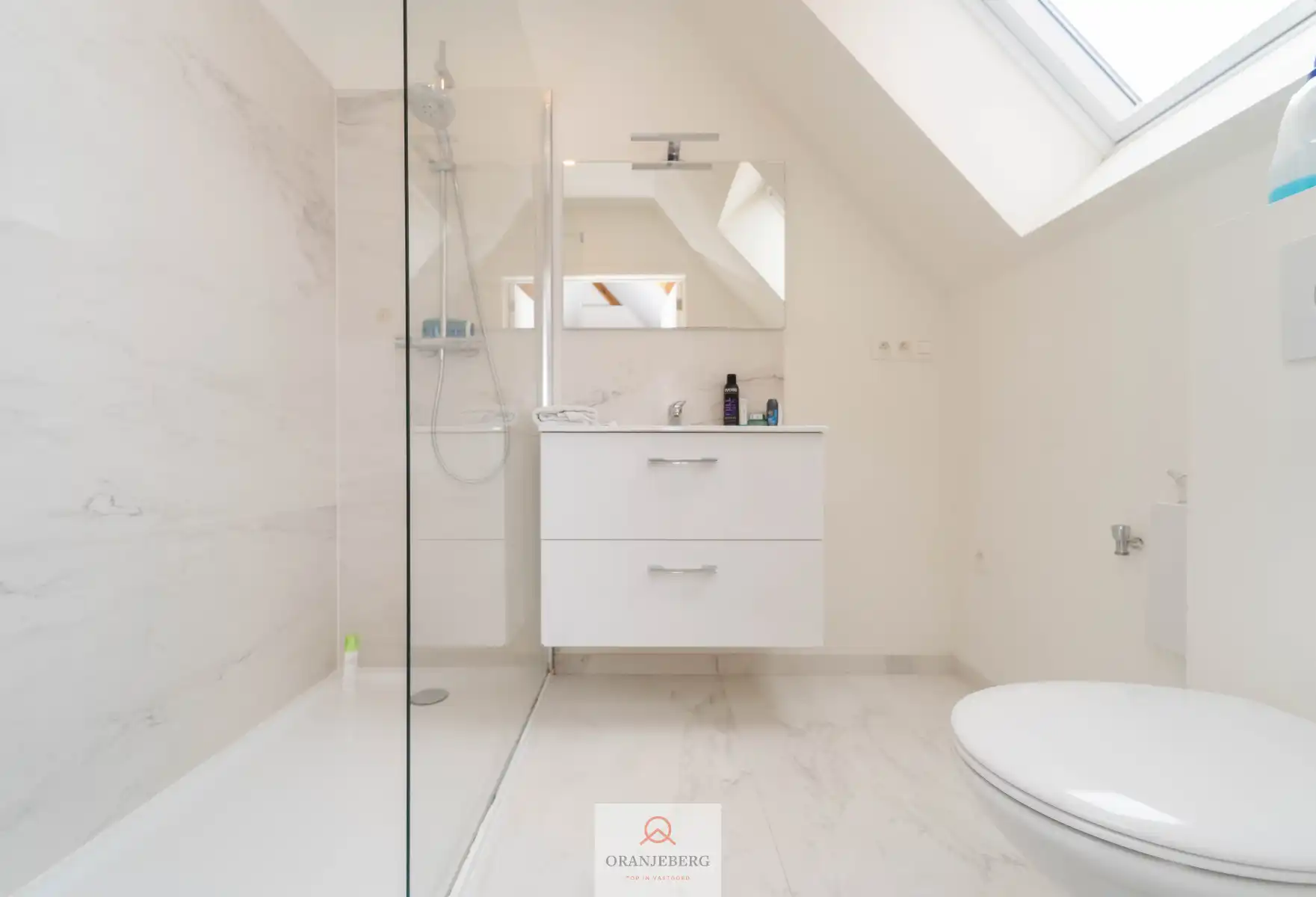 2 slpk- appartement met terras vlakbij Zuid Gent-centrum foto 4