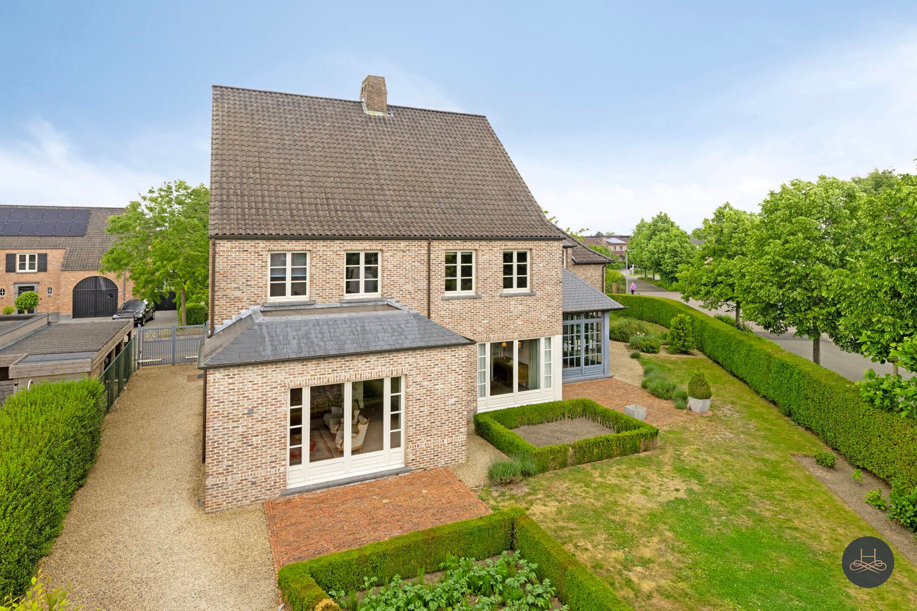 Exclusieve prachtig afgewerkte pastorijwoning met grote tuin foto 48