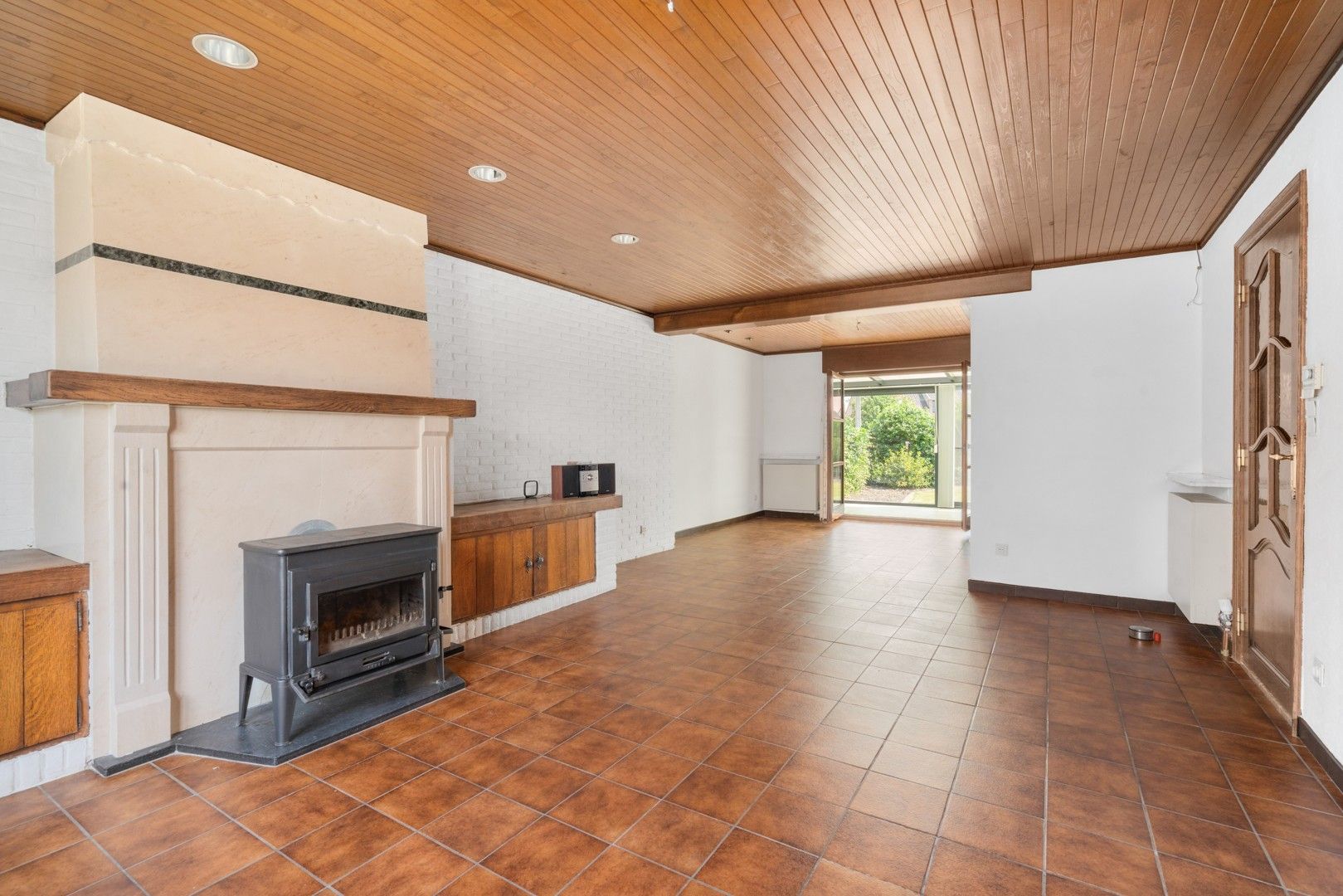 Halfopen woning met tuin en garage op landelijke toplocatie nabij alle invalswegen foto 10