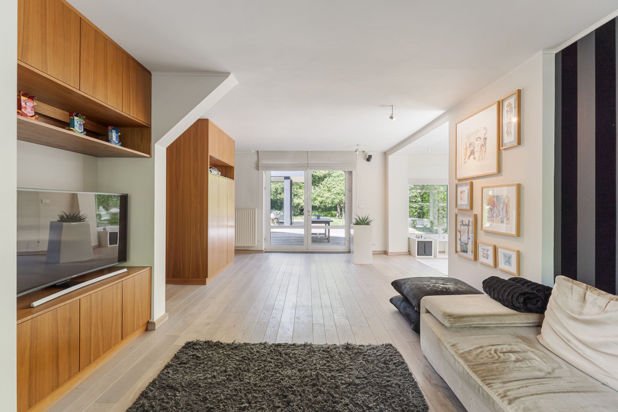Exclusieve villa met tijdloze klasse, zwemvijver en zicht op groen te Hasselt ! foto 4