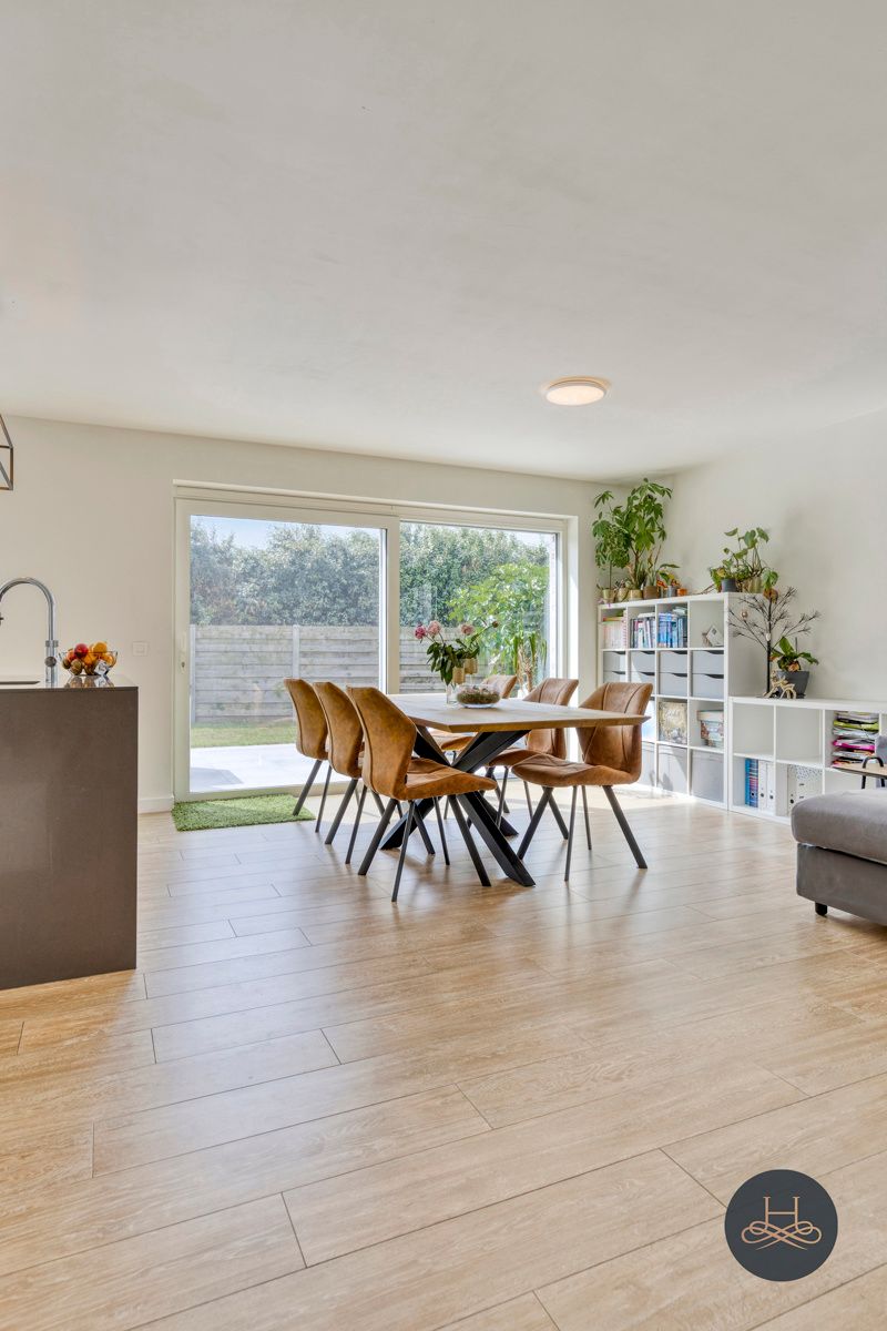 Modern gelijkvloersappartement met leuke tuin foto 4