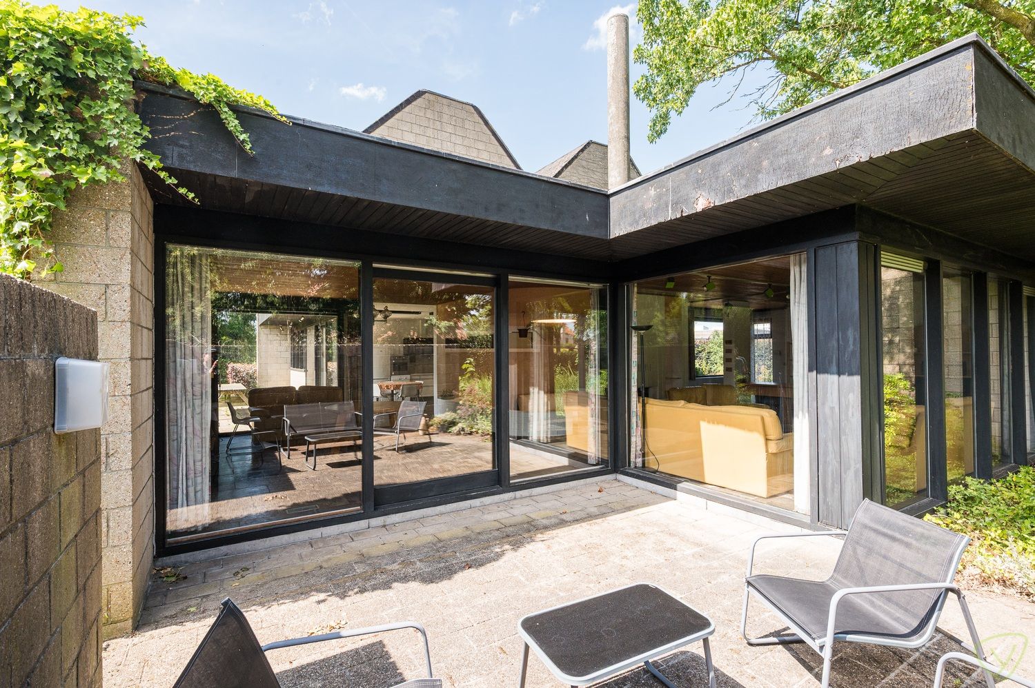 Modernistische villa met praktijkruimte en zuidwestgerichte tuin op riant perceel in Lembeke foto 34