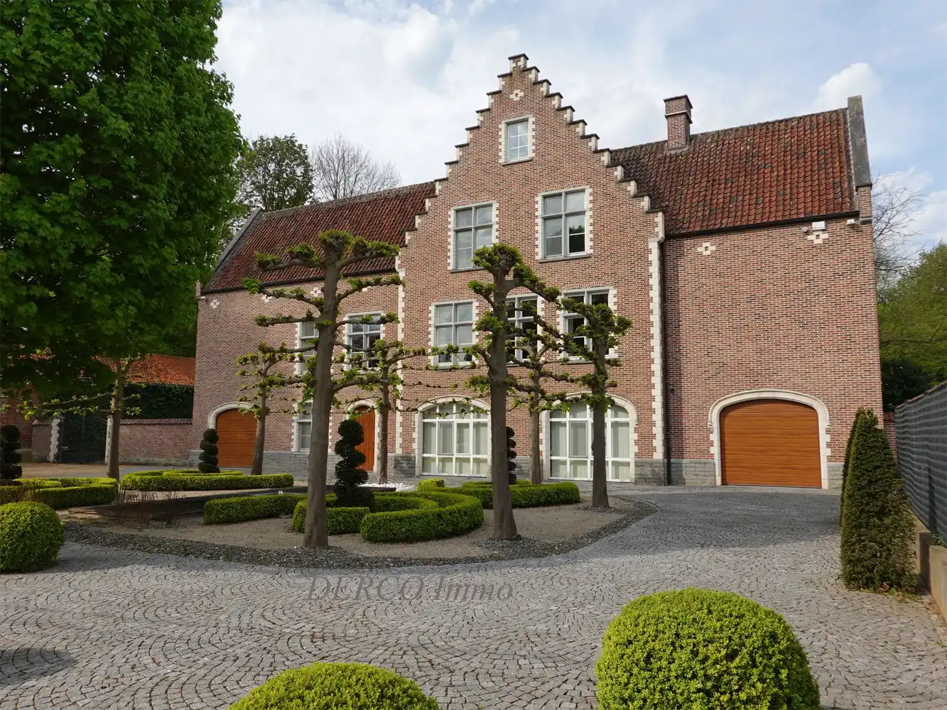 gezellige villa van 870 m2 met praktijkruimte, kangoeroewoning, ...  op 1,27 hectare foto 4