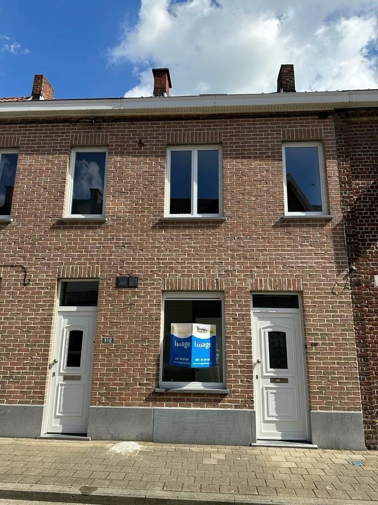 Instapklare en gezellige woning met tuin in het centrum van Roeselare foto 7