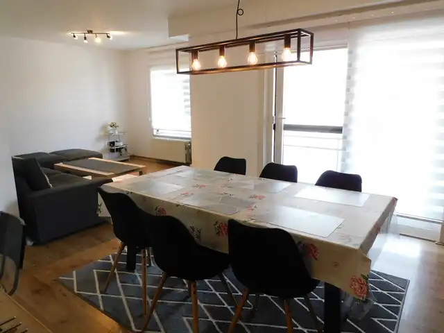 Gezellig appartement met drie slaapkamers en terras foto 3