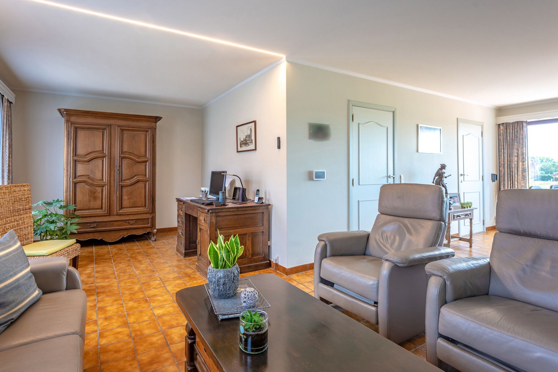 Bel-etagewoning met 3 slaapkamers in doodlopende straat! foto 6