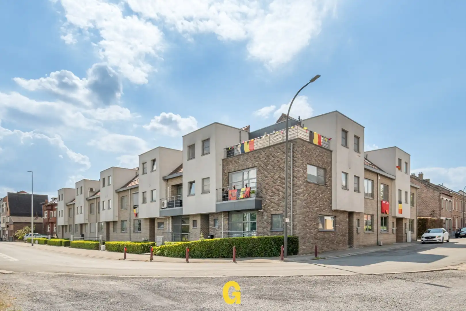 Knap afgewerkt triplex appartement met 4 slaapkamers, 2 badkamers en standplaats met ruime kelderberging  foto 5
