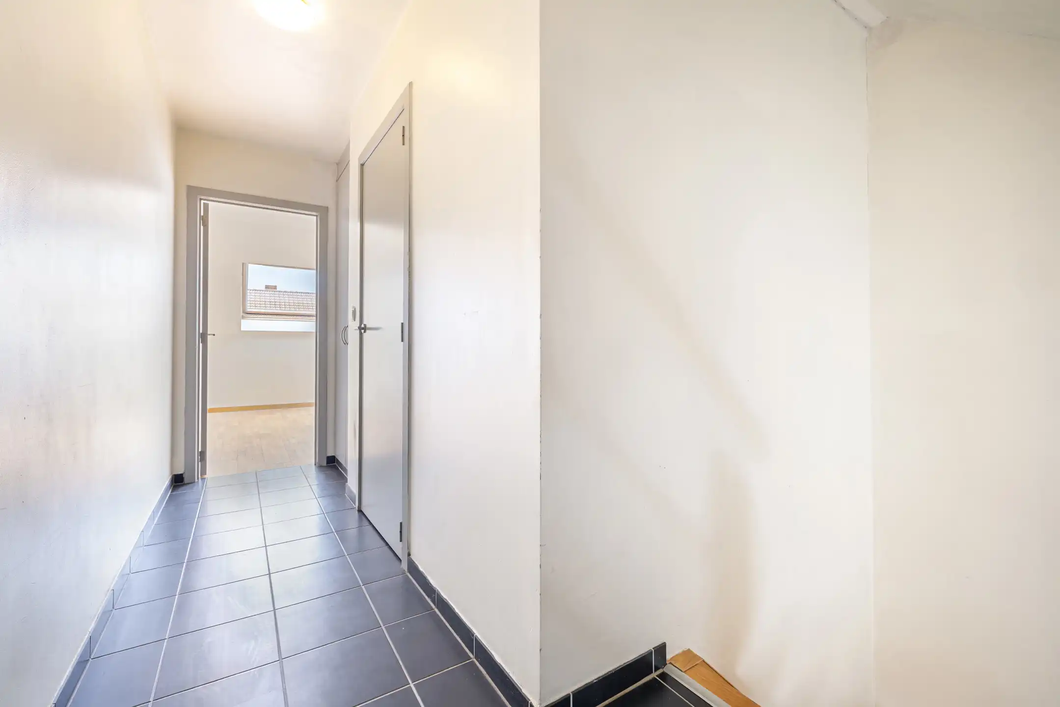 Appartement met 2 slaapkamers + P foto 8