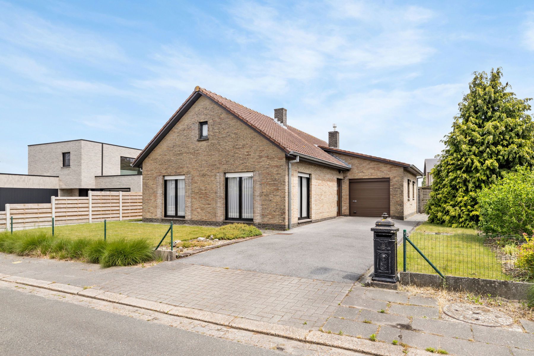 Sfeervolle bungalow met tuin en garage op rustige topligging foto 3