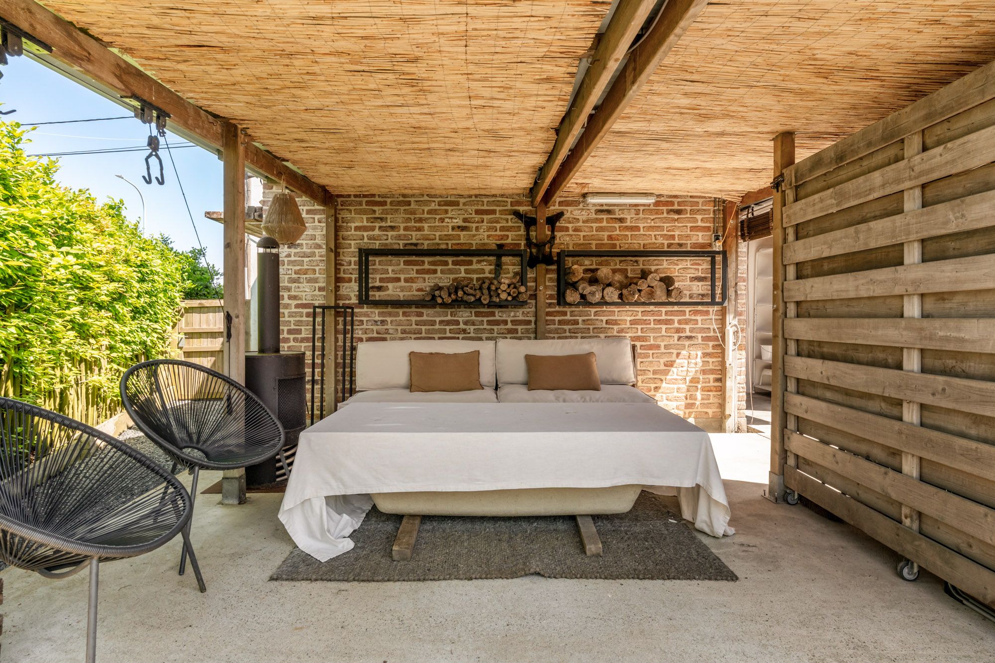 Compleet gerenoveerde en instapklare woning te Kortessem! foto 19