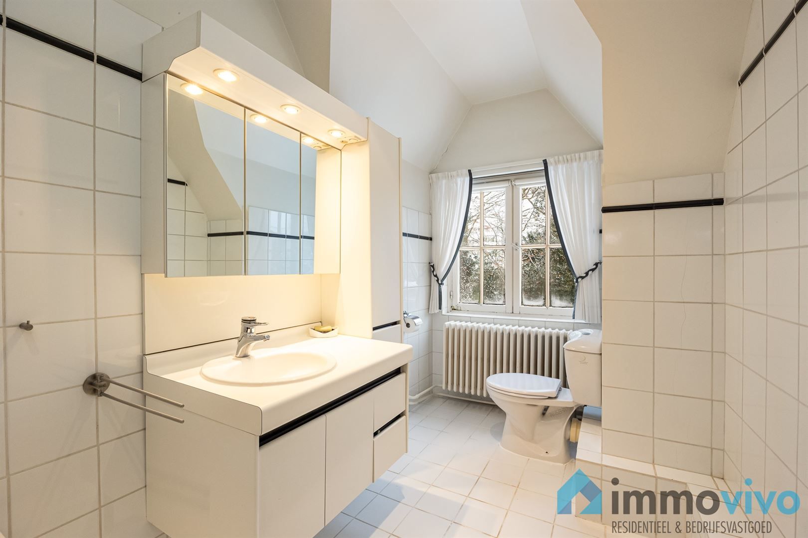 Ruime te renoveren villa op 925 m² op toplocatie foto 27