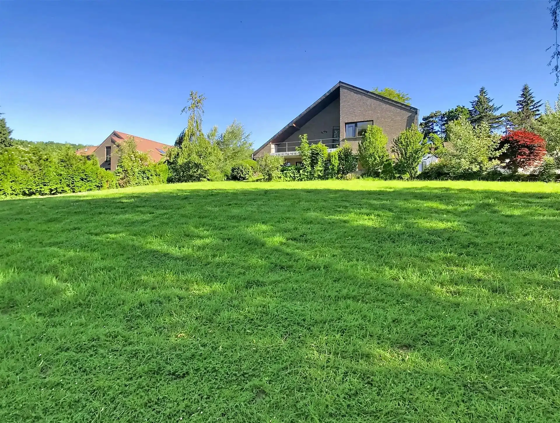 Villa met 3 slpk., bureau en groot perceel foto 30