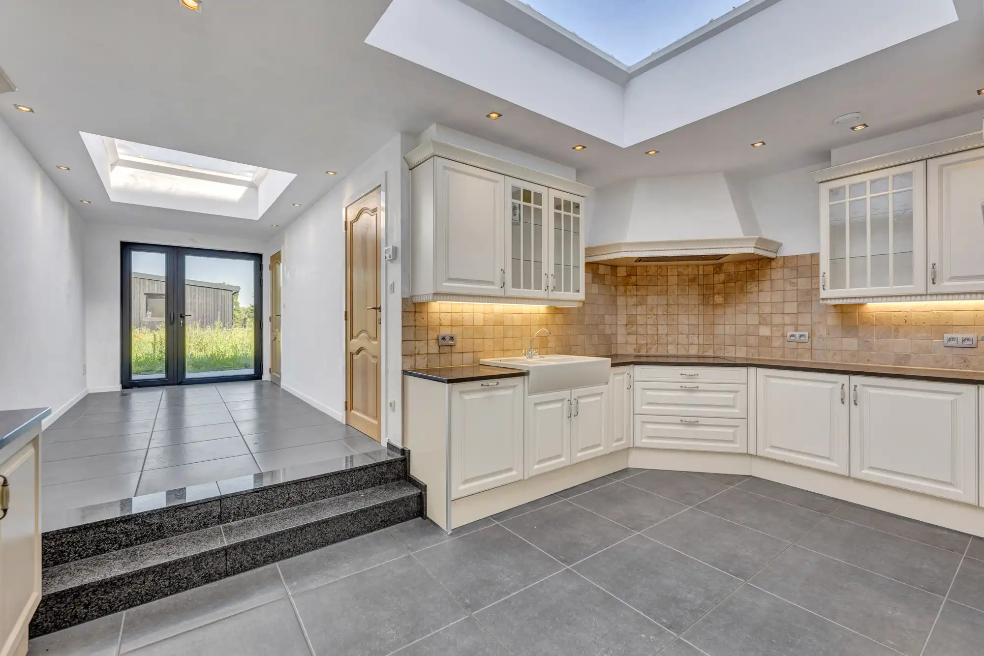 Volledig gerenoveerde woning met garage, 4 slpks en EPC A foto 5