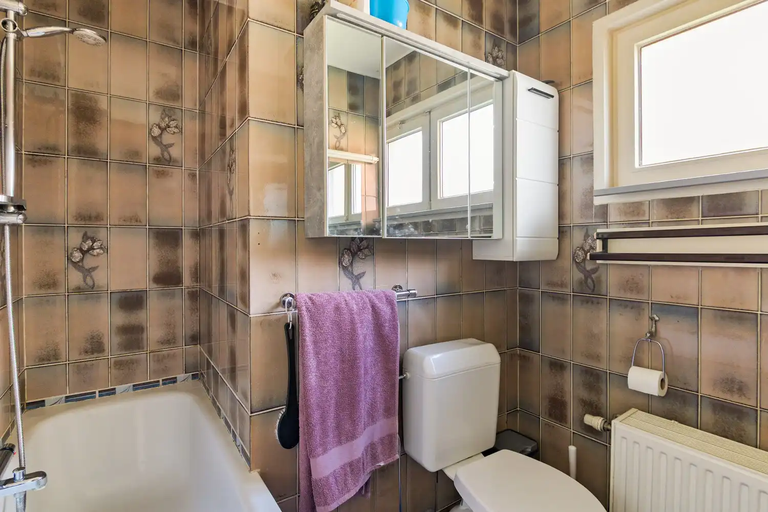 Instapklare woning met 2 slpkrs en ruime tuin te Beerzel foto 7