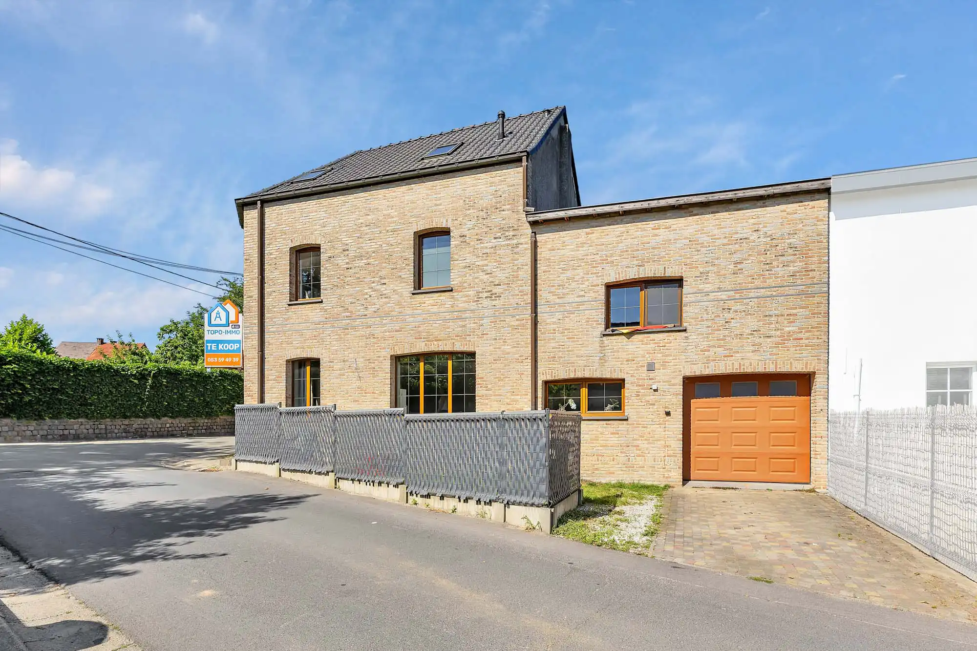 Charmante en lichtrijke woning met 3 slpk in het centrum foto 2
