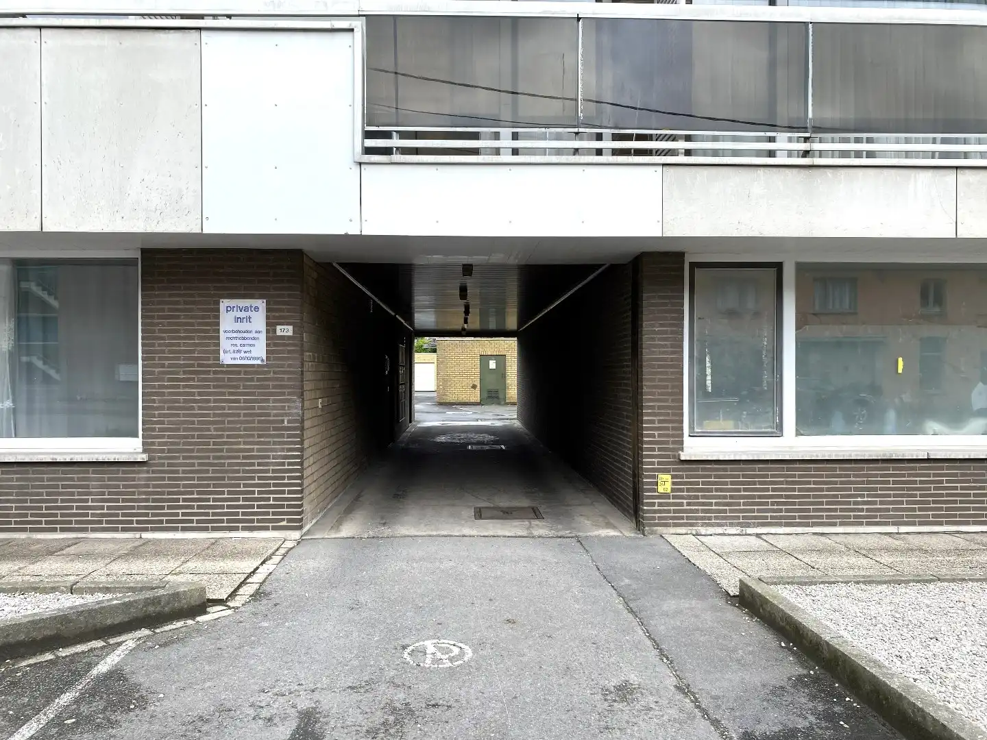 GARAGEBOX GELEGEN IN ROESELARE foto 4