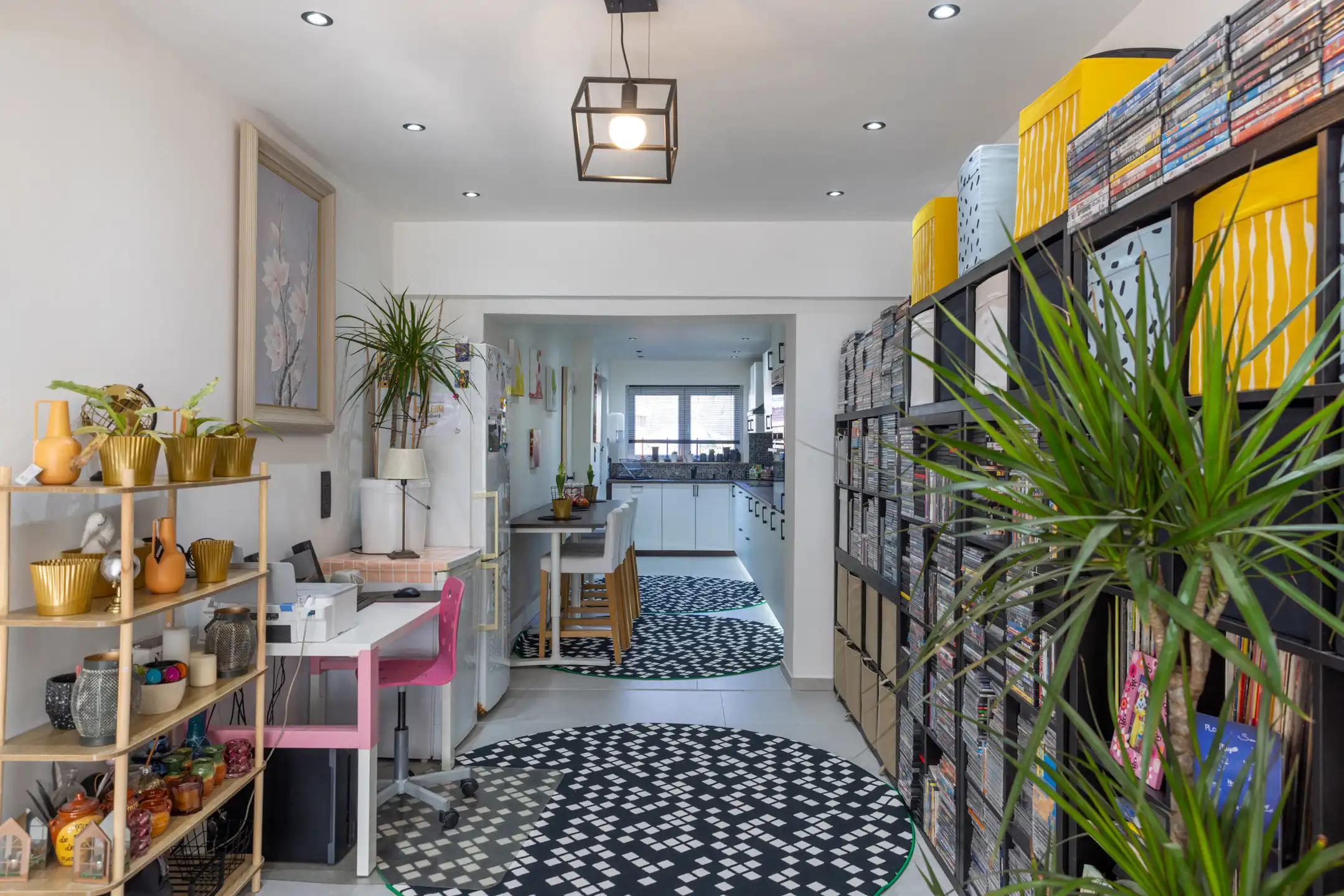 Half-open bebouwing met garage foto 4