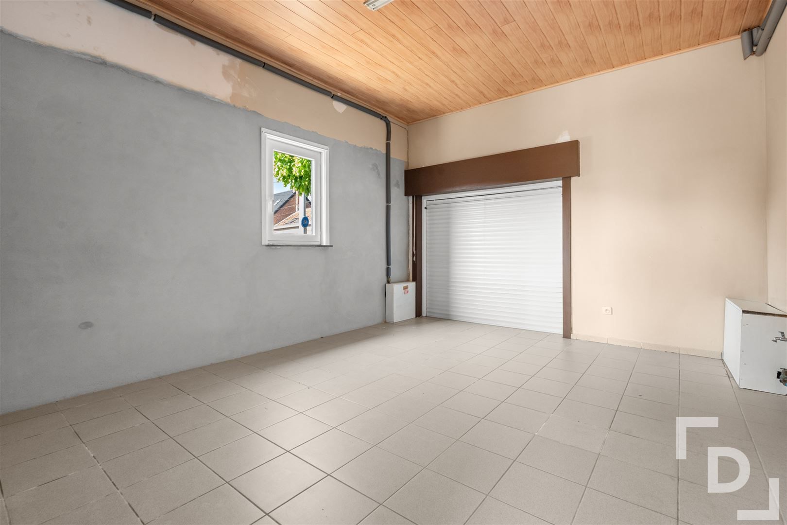 Vrijstaande woning op ruim perceel te koop te Vlamertinge. foto 17