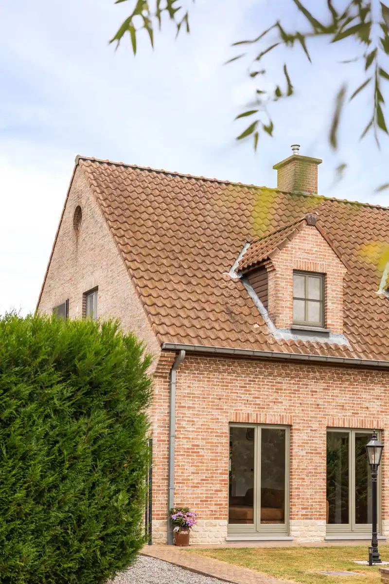 Karaktervolle kangoeroewoning met ruim perceel op toplocatie foto 4